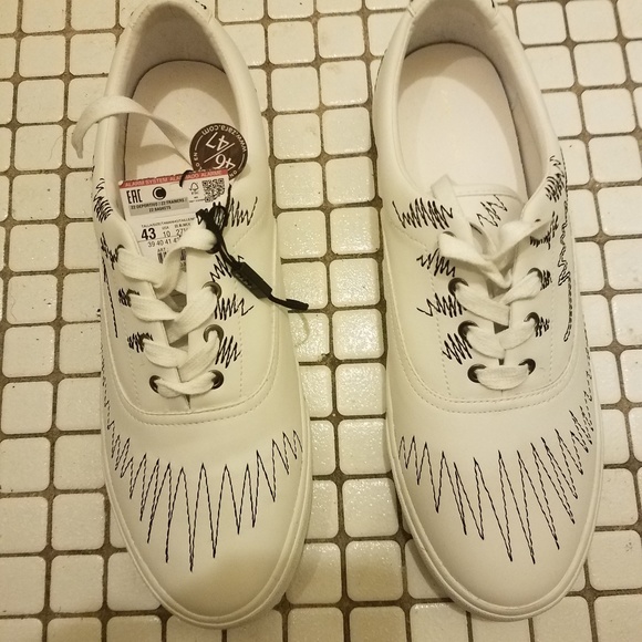 Zara Man White Embossed Sneakers - Picture 2 of 4